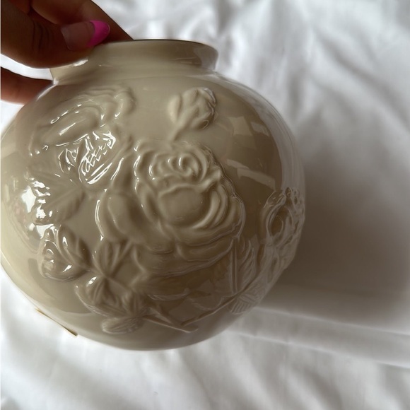 1995 forever roses lenox vase - Picture 3 of 4